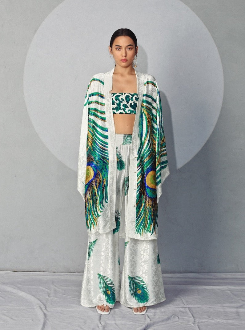 WHITE ROYAL PEACOCK KIMONO