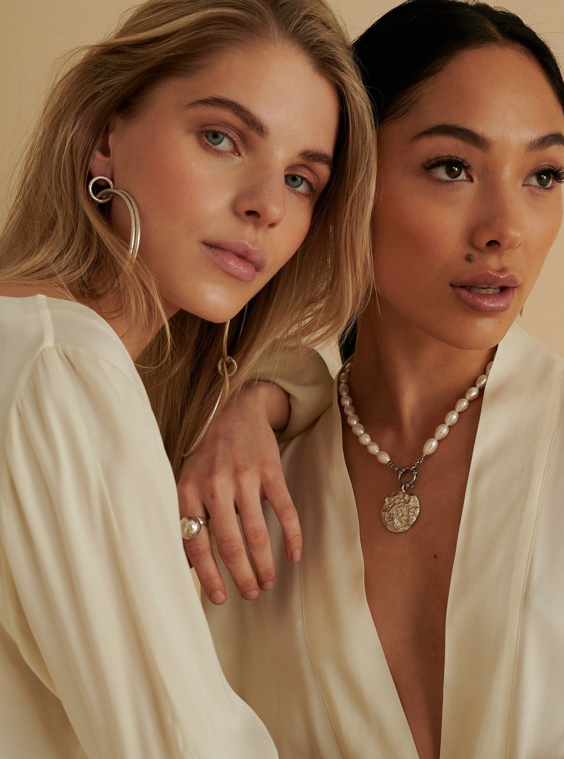 COLLIER DE PERLES COCO