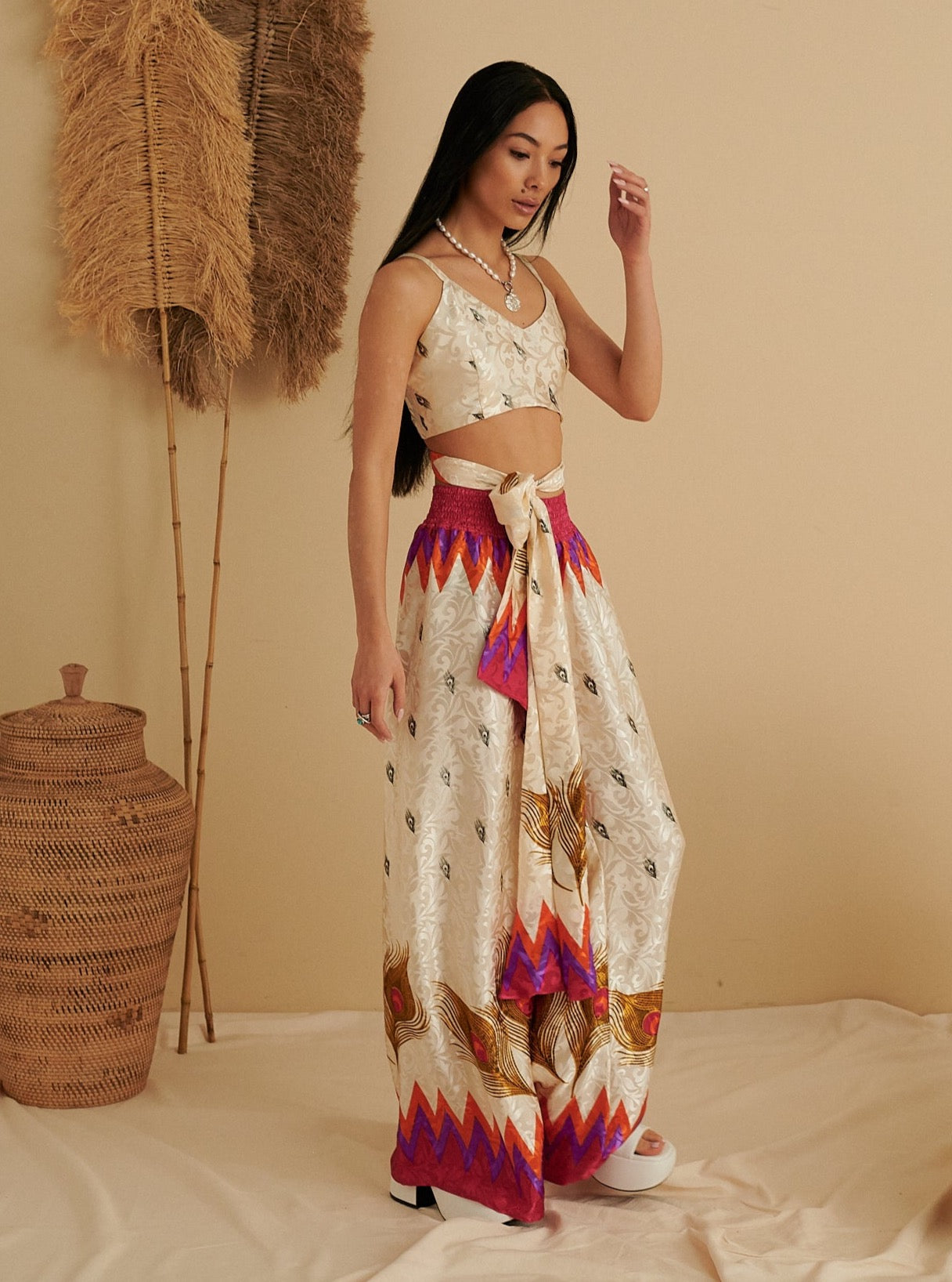 FLAMES TAIL CROP TOP