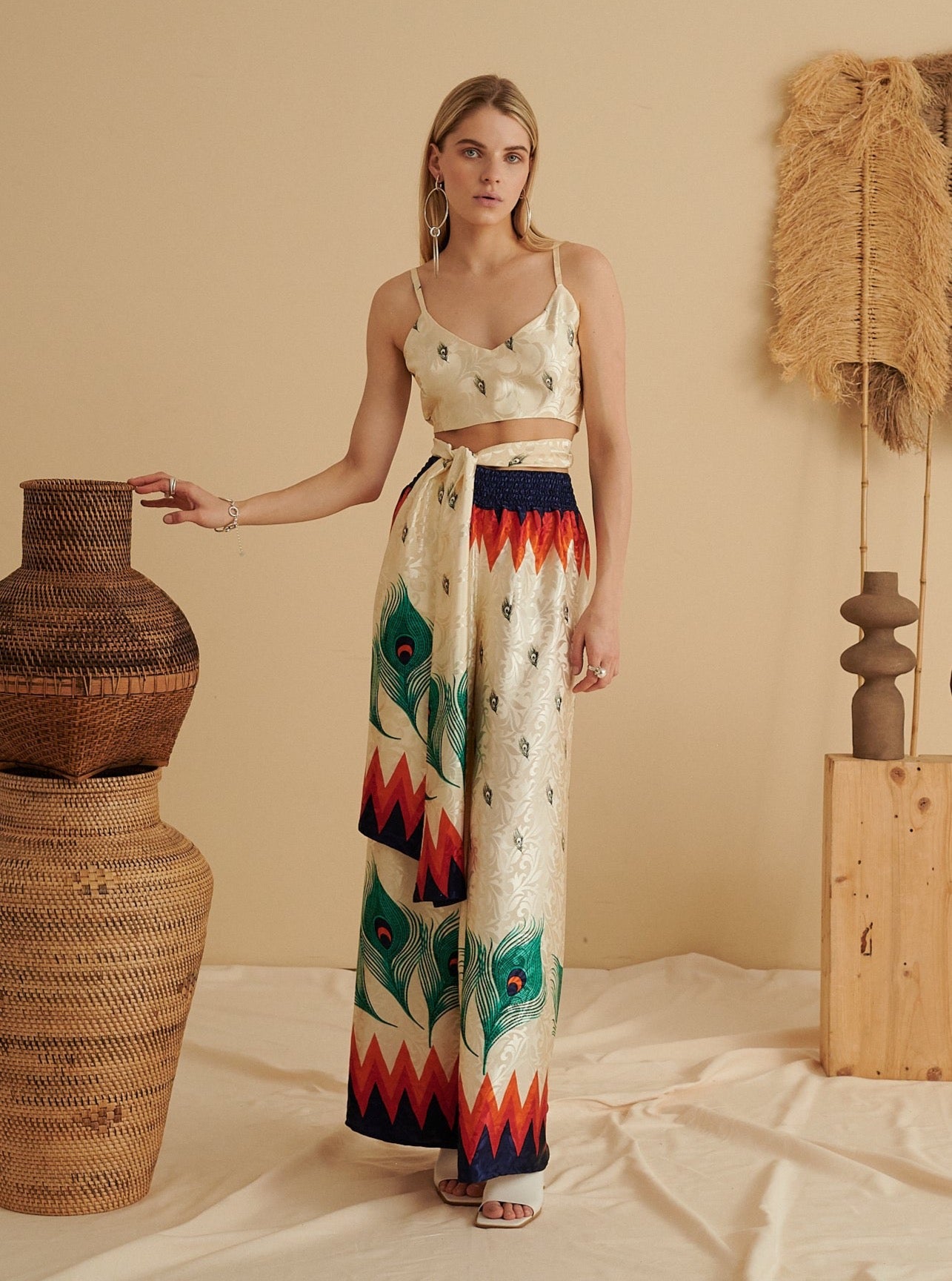 FLAMES TAIL CROP TOP